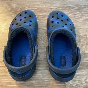 CROCS fur lined clogs